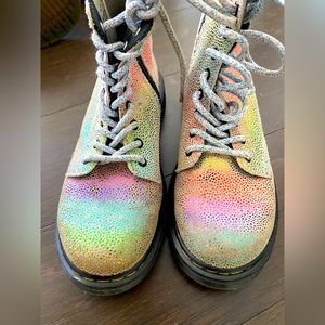 Dr Martens - Rainbow Iridescent